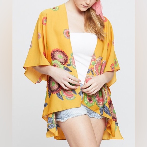 Do everything in love Sweaters - Anthropologie Do Everything In Love Kimono Womens One Size Open Front Floral